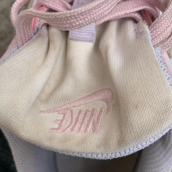 Nike Girl’s Pink and White Court Low Sneakers 5 - Picture 9 of 9